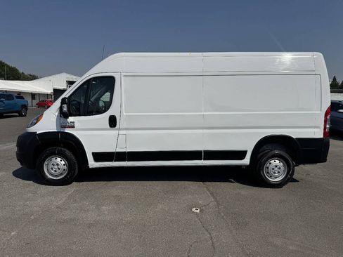 Used 2021 RAM ProMaster 2500 FWD image 2