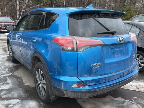 Used 2017 Toyota RAV4 LE image 8