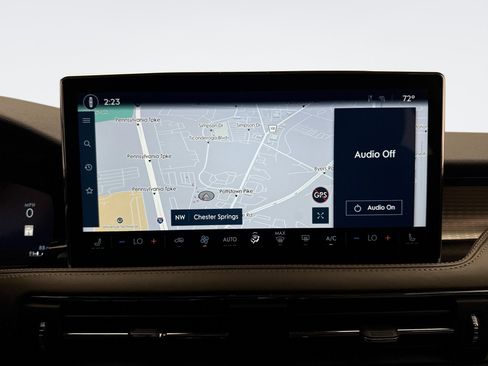 Used 2023 Lincoln Corsair AWD image 15