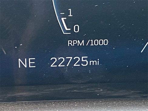 Used 2024 Cadillac XT4 Premium Luxury image 12