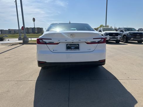 Used 2025 Toyota Camry LE FWD image 4