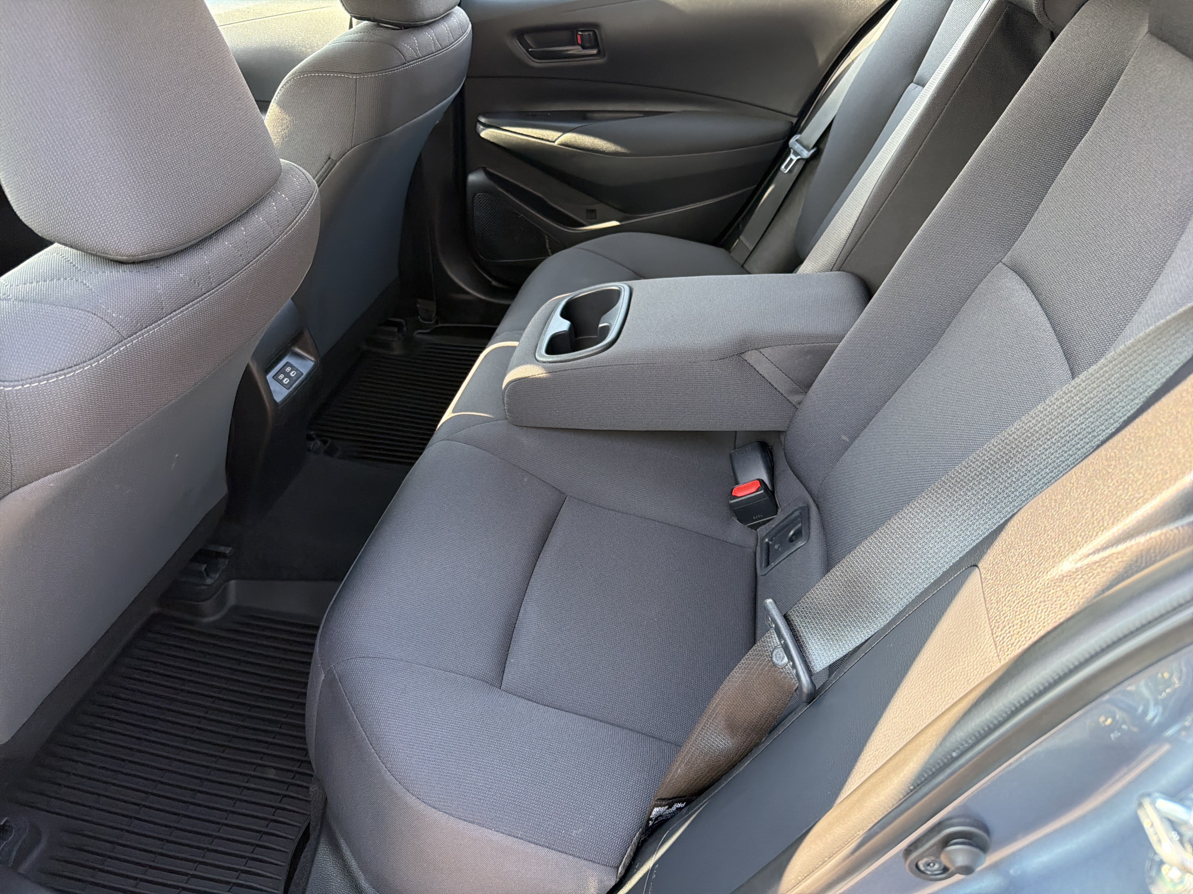 Certified 2025 Toyota Corolla LE FWD image 30