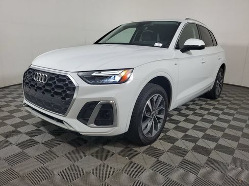 Used 2023 Audi Q5 2.0T Premium Plus w/ Premium Plus Package AWD/4WD image 3