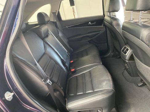 Used 2020 Kia Sorento EX image 12