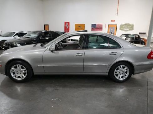 Used 2004 Mercedes-Benz E 320 Sedan image 9