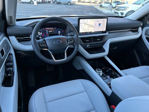 New 2026 Ford Explorer Platinum w/ LUX Leather Package image 25