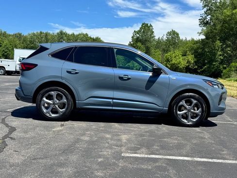 Certified 2023 Ford Escape ST-Line w/ Tech Pack #1 AWD/4WD image 6