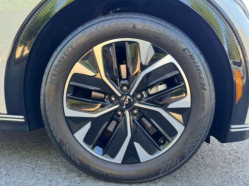 Used 2022 Kia EV6 Wind AWD/4WD image 20