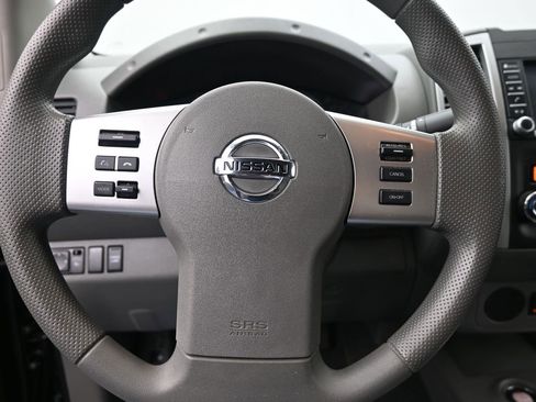 Used 2020 Nissan Frontier SV w/ Midnight Edition Floor Mats image 20