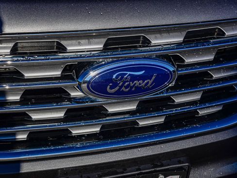 Used 2022 Ford Edge SEL w/ Convenience Package image 11