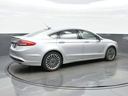 Used 2018 Ford Fusion Titanium FWD image 6