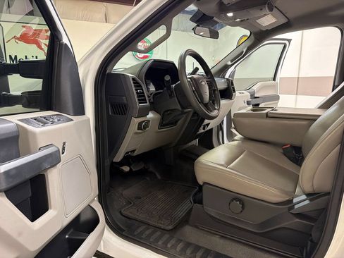Used 2022 Ford F250 XL w/ STX Appearance Package RWD image 25