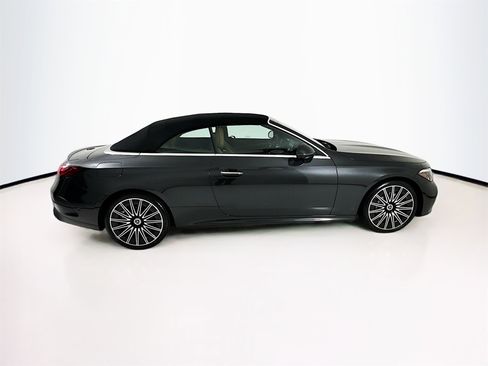 New 2026 Mercedes-Benz CLE 300 4MATIC Cabriolet image 9