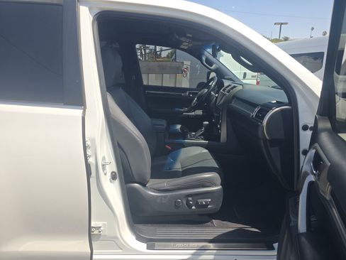 Used 2020 Lexus GX 460 Premium w/ Premium Package AWD/4WD image 11