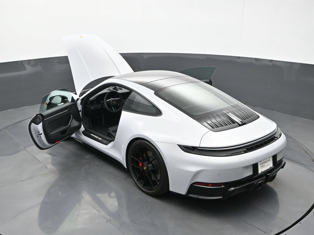 Certified 2026 Porsche 911 Carrera 4 GTS AWD/4WD image 24
