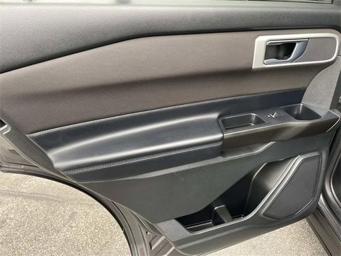 Certified 2020 Ford Explorer XLT image 23