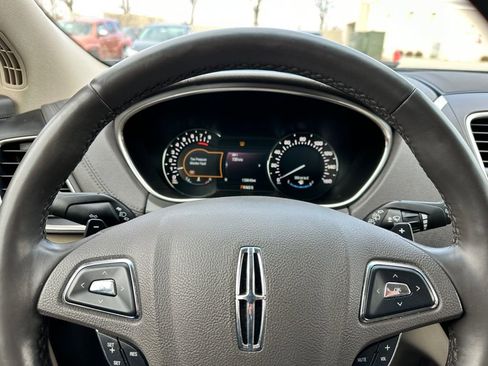 Used 2016 Lincoln MKX Reserve w/ Climate Package image 26