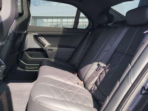 Used 2023 BMW 740i w/ Parking Assistance Package RWD image 15