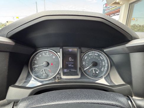 Used 2017 Toyota Tacoma TRD Off-Road w/ Premium & Technology Package image 21