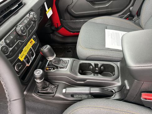 New 2026 Jeep Gladiator Sport AWD/4WD image 28