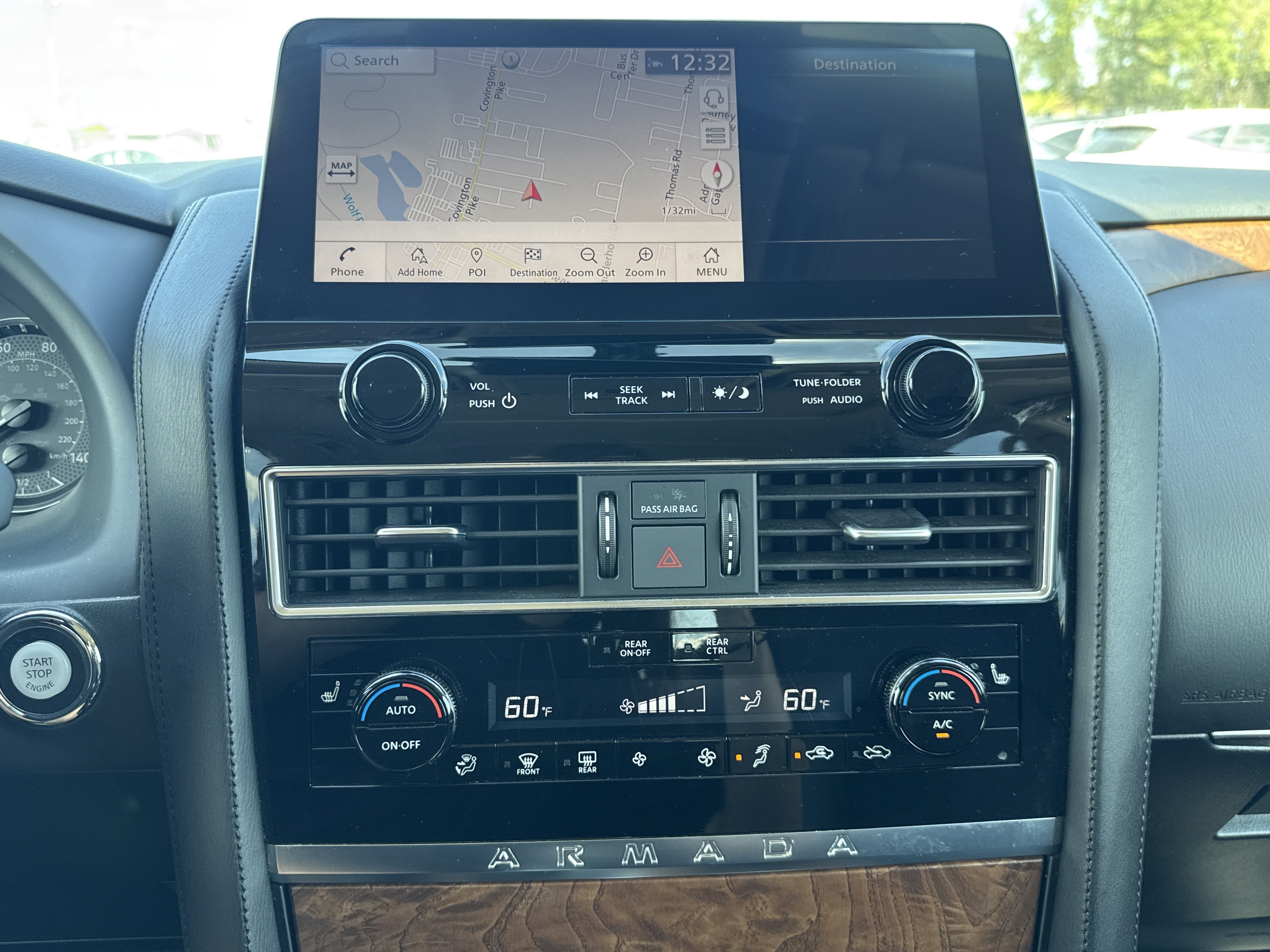 Used 2024 Nissan Armada SL w/ Captain's Chairs Package RWD image 12