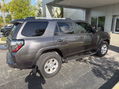 Used 2020 Toyota 4Runner SR5 image 3
