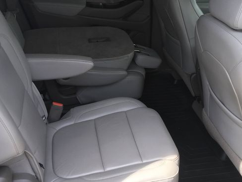 Used 2018 Chevrolet Traverse LT AWD/4WD image 6
