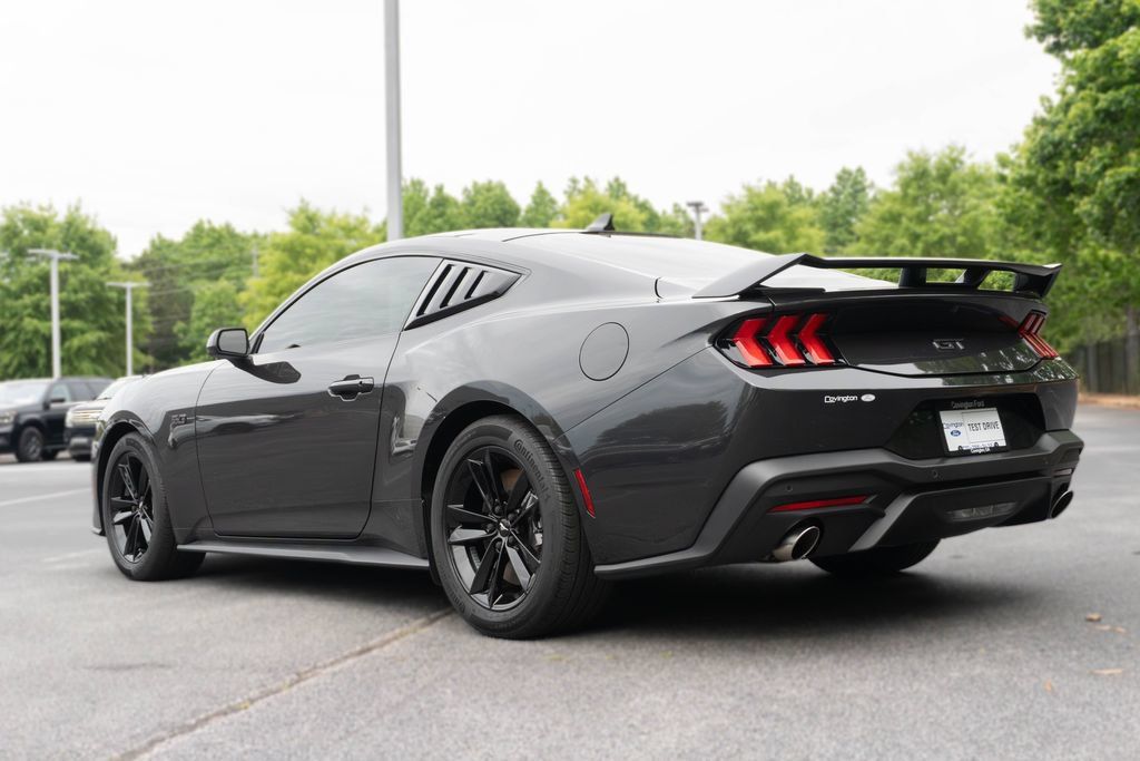 Used 2024 Ford Mustang GT RWD image 8