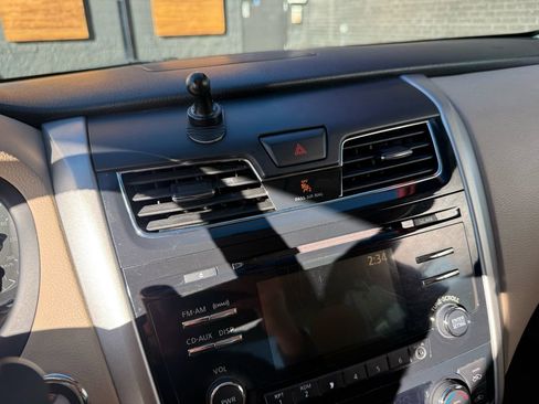 Used 2013 Nissan Altima 3.5 SV image 31