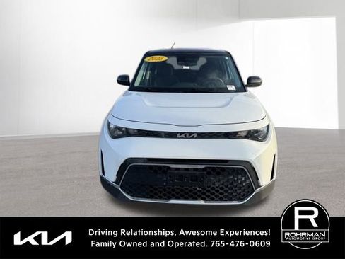 Used 2025 Kia Soul S image 2