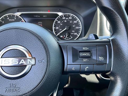Used 2024 Nissan Rogue S AWD/4WD image 24