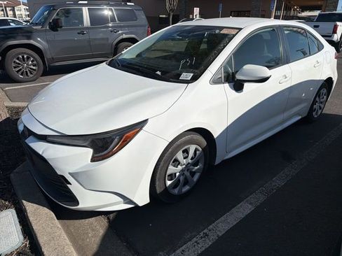Used 2024 Toyota Corolla LE image 16