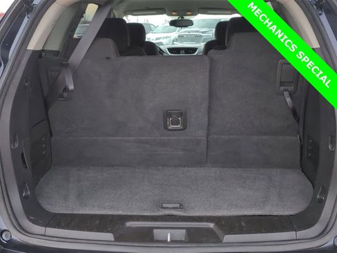 Used 2015 Chevrolet Traverse LT image 41