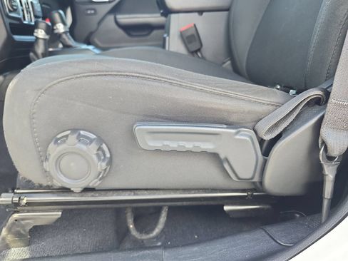 Used 2018 Jeep Wrangler Unlimited Sport S AWD/4WD image 14