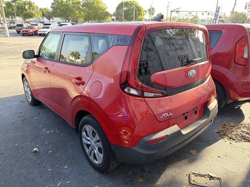 Used 2020 Kia Soul LX image 4