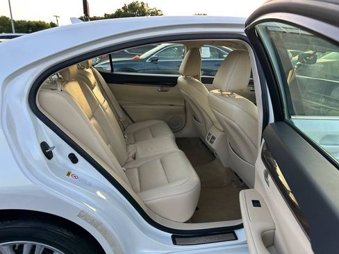 Used 2013 Lexus ES 350 w/ Luxury Pkg FWD image 31