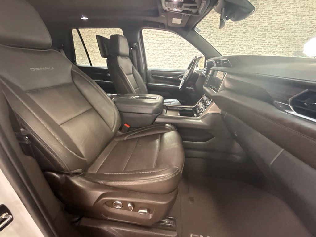 Used 2024 GMC Yukon Denali w/ Max Trailering Package AWD/4WD image 12