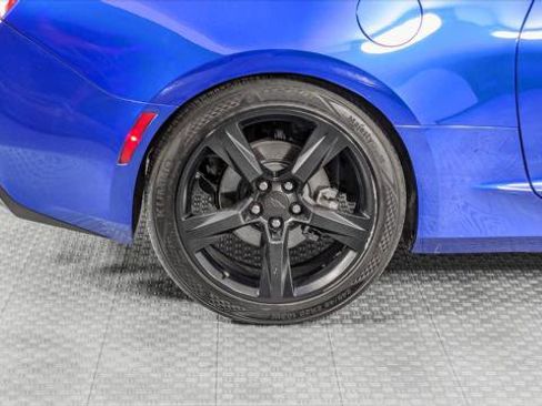 Used 2018 Chevrolet Camaro LT image 28