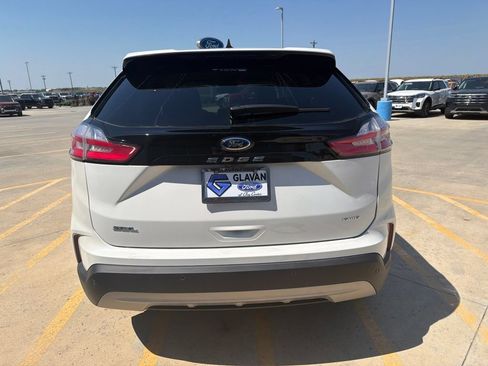Used 2024 Ford Edge SEL w/ Convenience Package AWD/4WD image 6