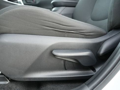 Used 2024 Toyota RAV4 LE image 21