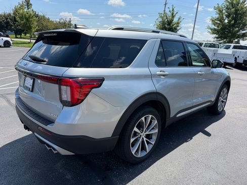 Used 2025 Ford Explorer Platinum w/ Ultimate Package AWD/4WD image 6