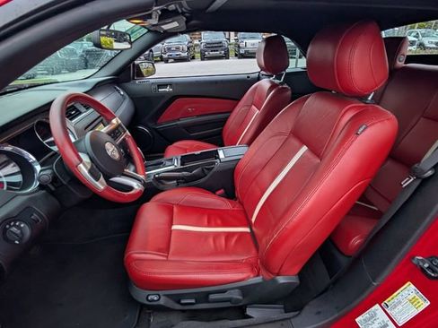 Used 2013 Ford Mustang GT Premium w/ Electronics Pkg RWD image 6