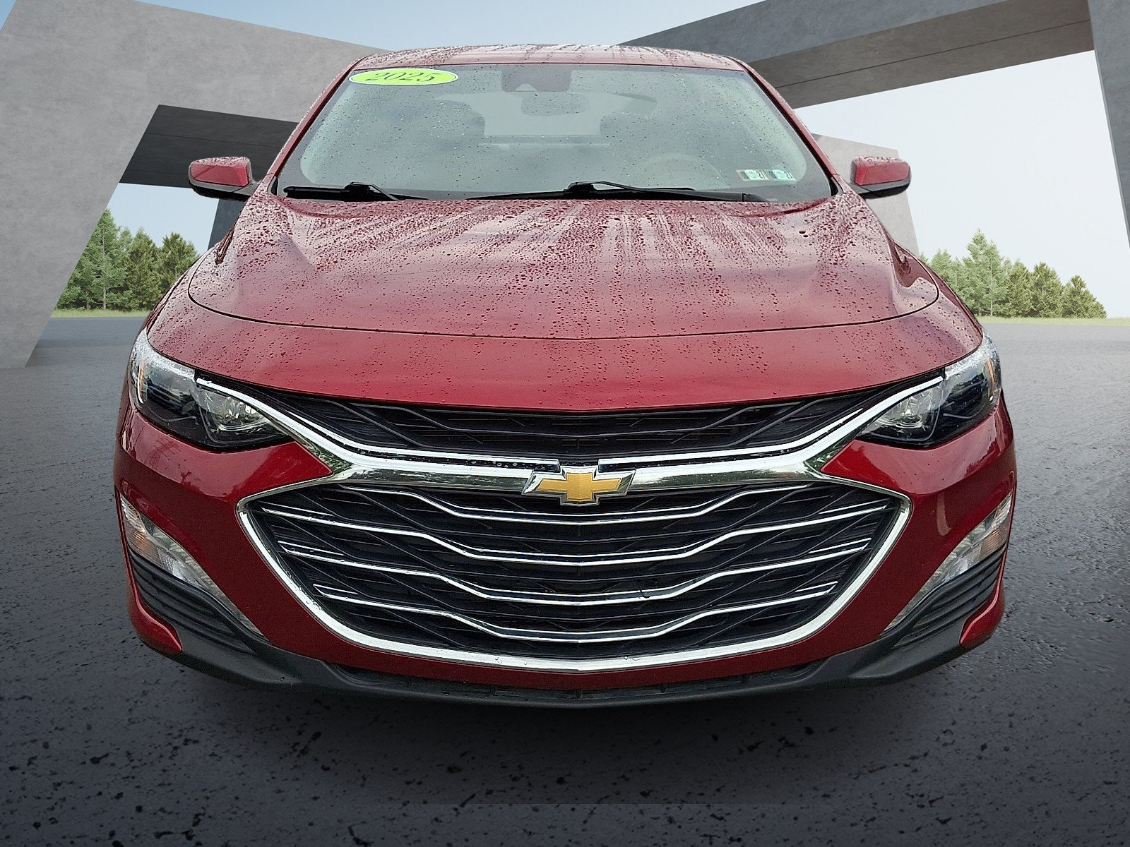 Used 2025 Chevrolet Malibu LT FWD image 2