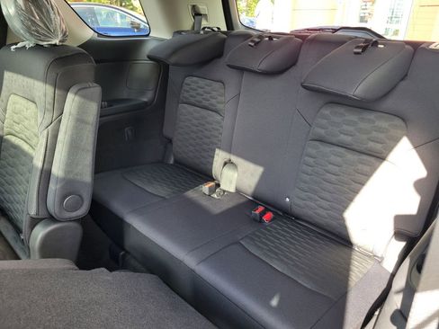 New 2025 Nissan Pathfinder SV w/ SV Premium Package image 33