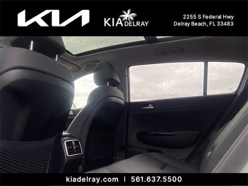 Certified 2022 Kia Sportage EX w/ EX Technology Package image 16