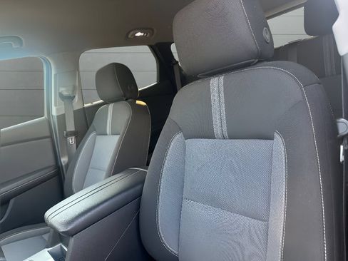 Used 2025 Chevrolet Blazer LT AWD/4WD image 18