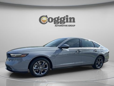 Used 2023 Honda Accord EX-L image 2