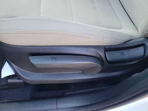 Used 2018 Kia Sorento FWD V6 image 21