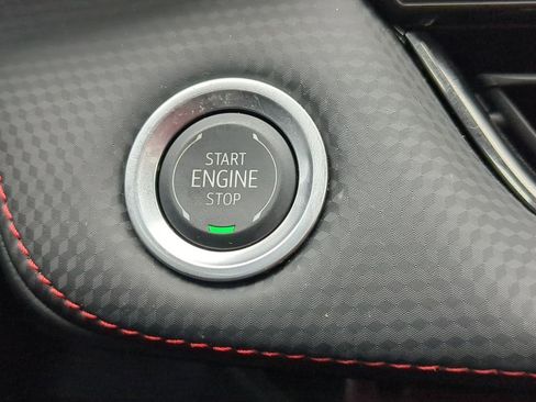 Used 2025 Chevrolet Equinox RS w/ Safety and Technology Package image 17