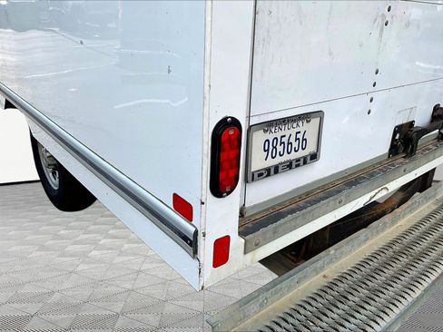 Used 2020 Chevrolet Express 3500 w/ Power Convenience Package RWD image 22